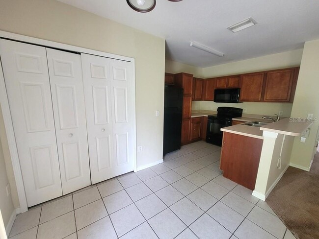 Building Photo - 9826 Carlsdale Dr