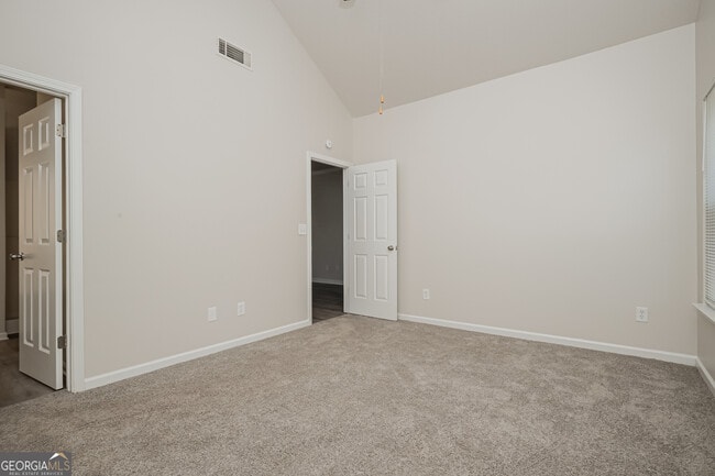 Building Photo - 7773 Newbury Dr