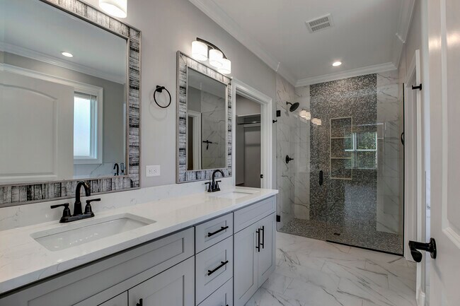 Building Photo - 310 Dudala Way