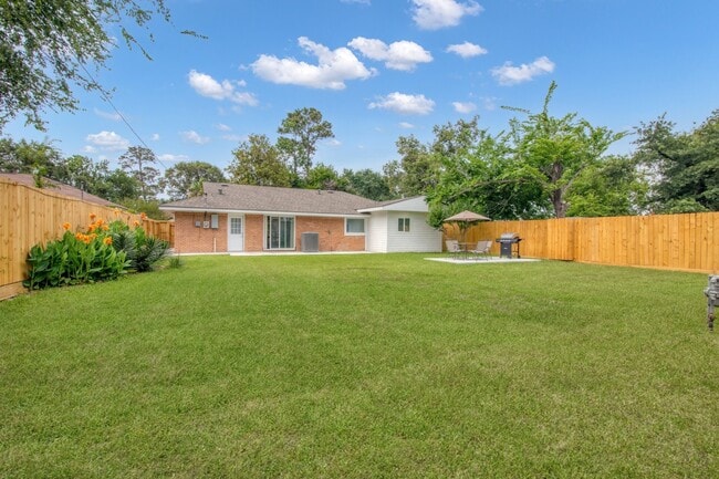 Building Photo - 1703 Ansbury Dr