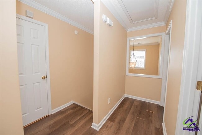 Building Photo - 122 Emberly Ln