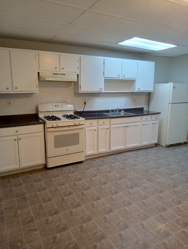 Building Photo - 1 Walnut St