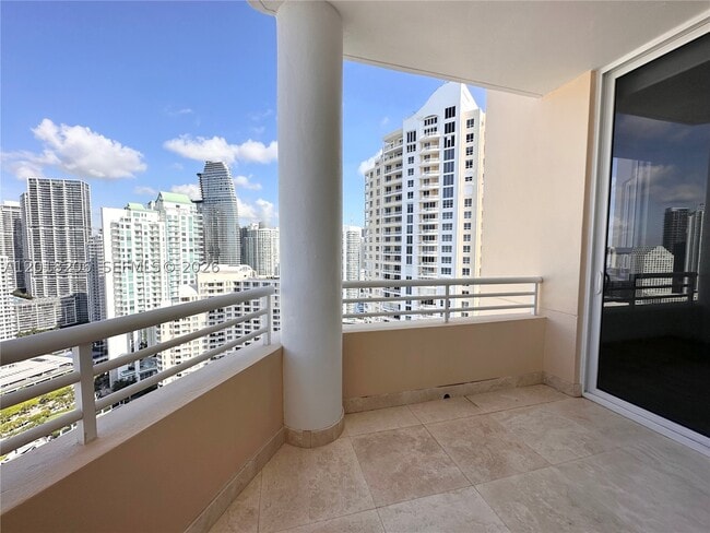 Building Photo - 808 Brickell Key Dr