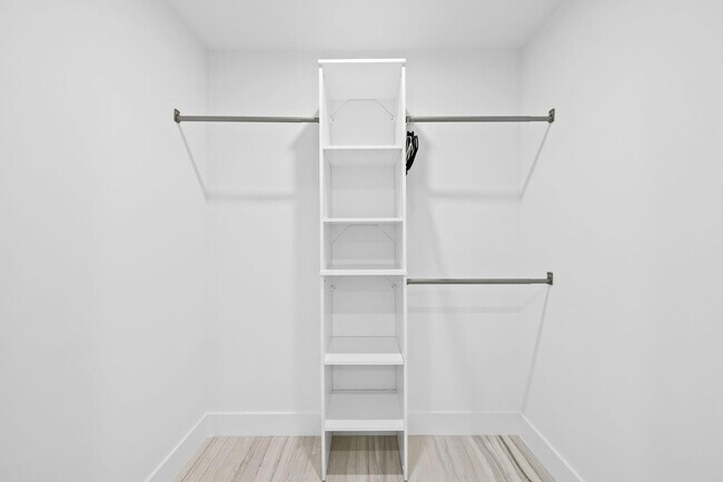 Building Photo - 730 N Ocean Blvd