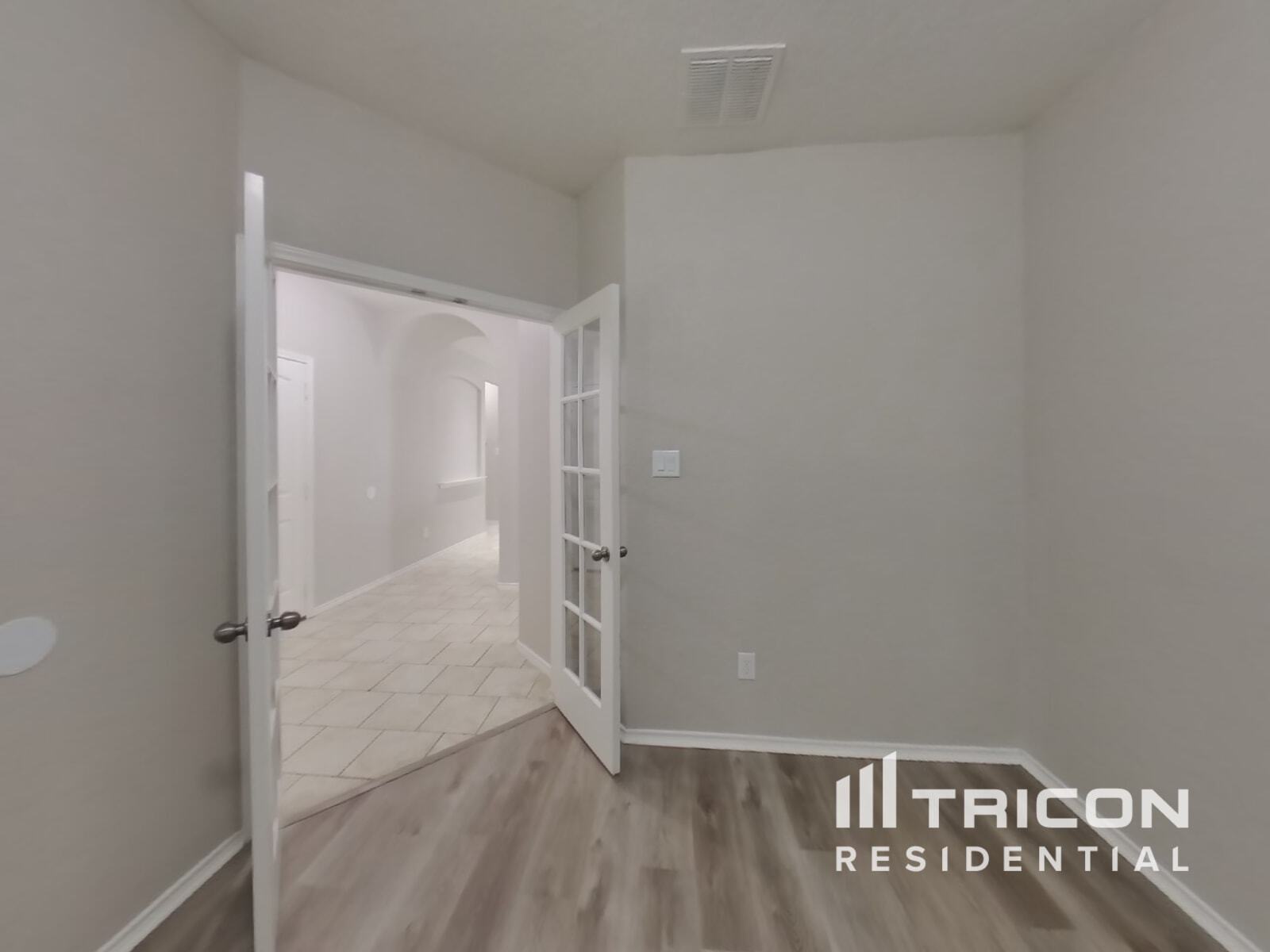 Building Photo - 9047 Kissena Park