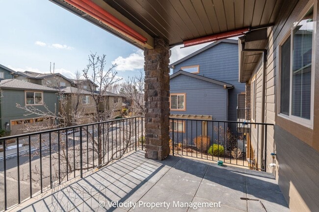Building Photo - Live in the heart of the Old Mill District!