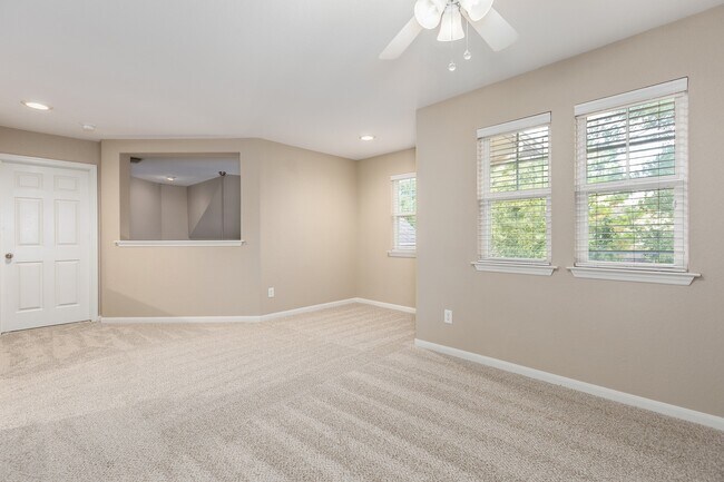 Building Photo - 17255 Mitchell Pass Ln