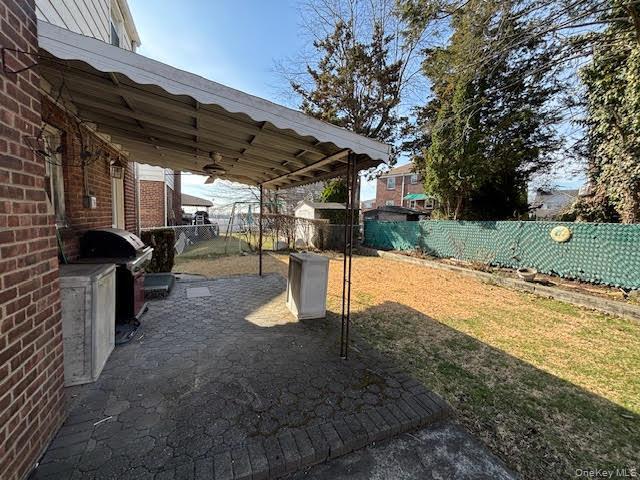 Building Photo - 14 Chamberlain Ave