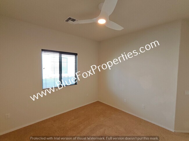 Building Photo - 11007 E White Sage Dr