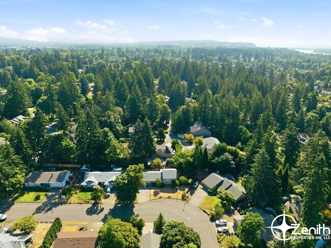 Building Photo - 2409 SE 139th Ave