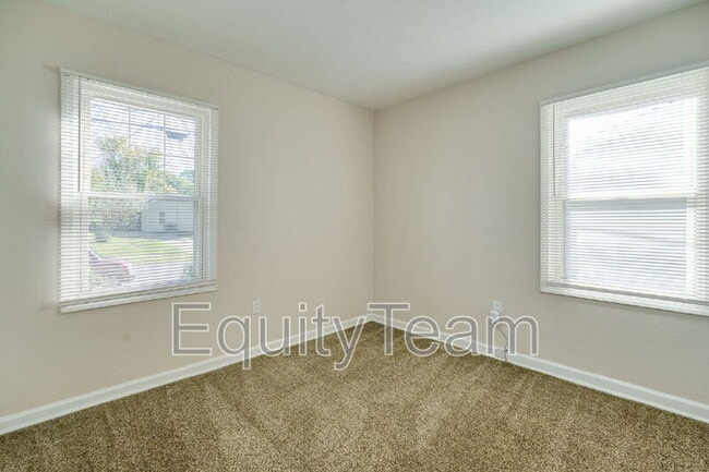 Building Photo - 9751 Marino Dr