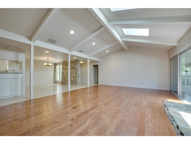 Building Photo - 6100 Mountainclimb Dr