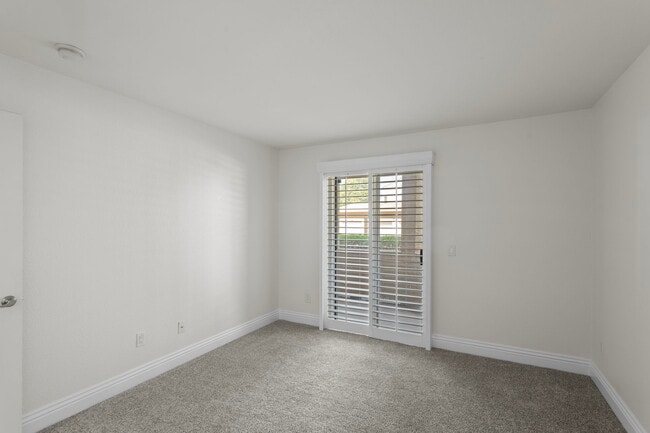 Building Photo - 2320 Del Mar Way