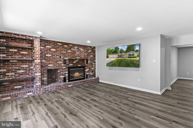 Building Photo - 2060 Red Spruce Ct