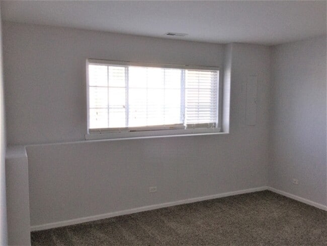 Building Photo - 625 Cary Woods Cir