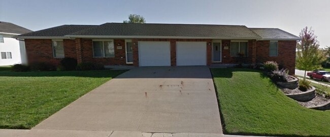 Primary Photo - Sunnyslope Dr