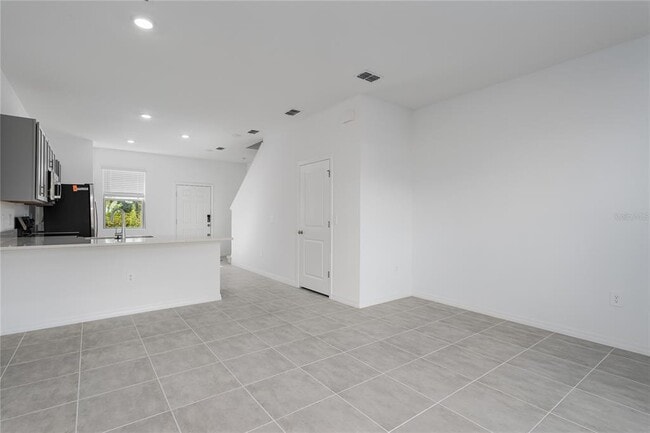 Building Photo - 14052 Textile Run