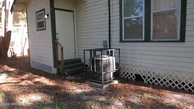 Building Photo - 6590 Sunset Dr