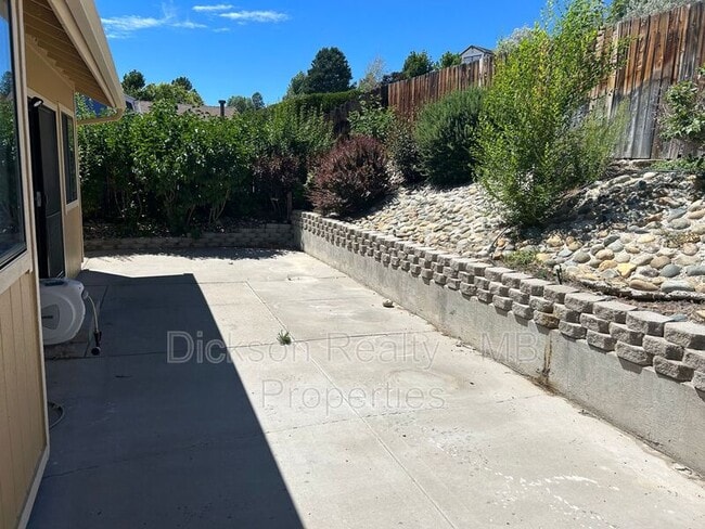 Building Photo - 5261 Coit Dr