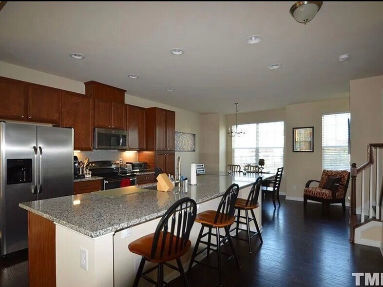 Building Photo - 4006 Kentworth Dr
