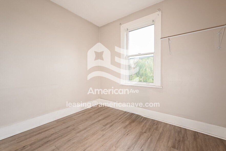 Building Photo - 124 Margaret St