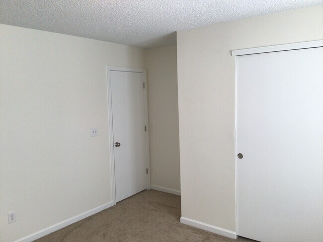 Building Photo - 209 Ranlo Avenue