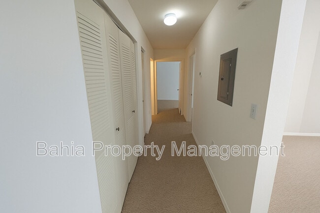 Building Photo - 10562 Windsor Lake Ct