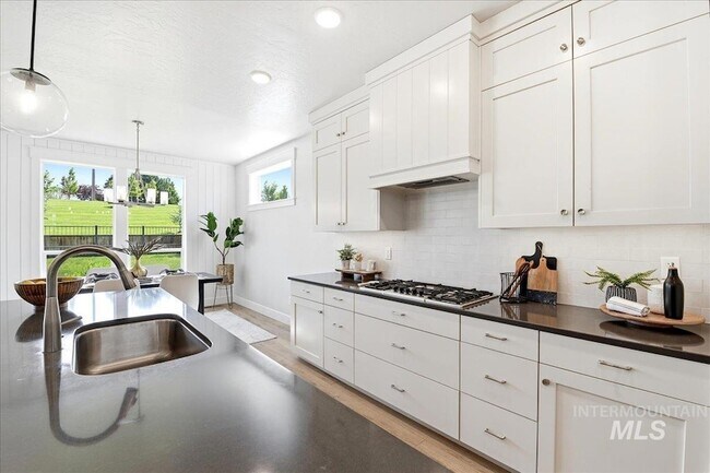 Building Photo - 2374 S Pelion Way