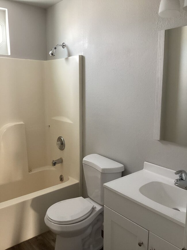 Primary Photo - Newly Remodeled 3 Bedroom House in Belgrade
