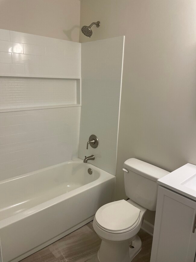 Building Photo - 6220 Ridge Rd