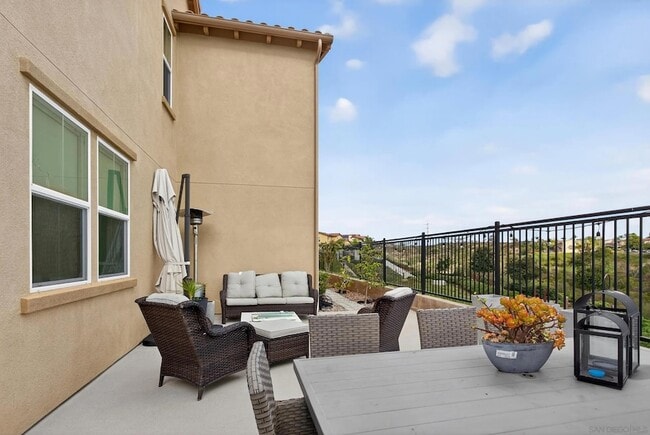 Building Photo - 1733 Artemisia Ct