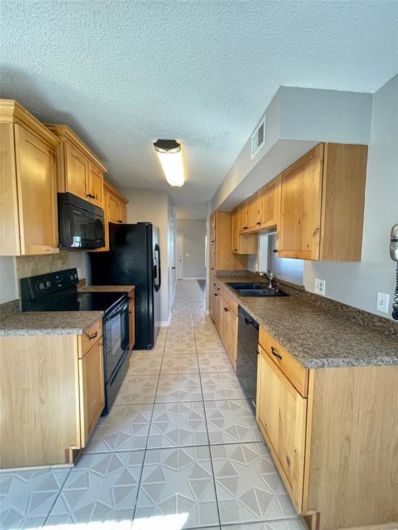 Building Photo - 1234 Crossfield Dr