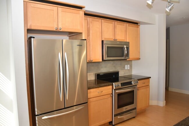 Building Photo - Coming soon! Stunning 2 Bedroom Tacoma Condo