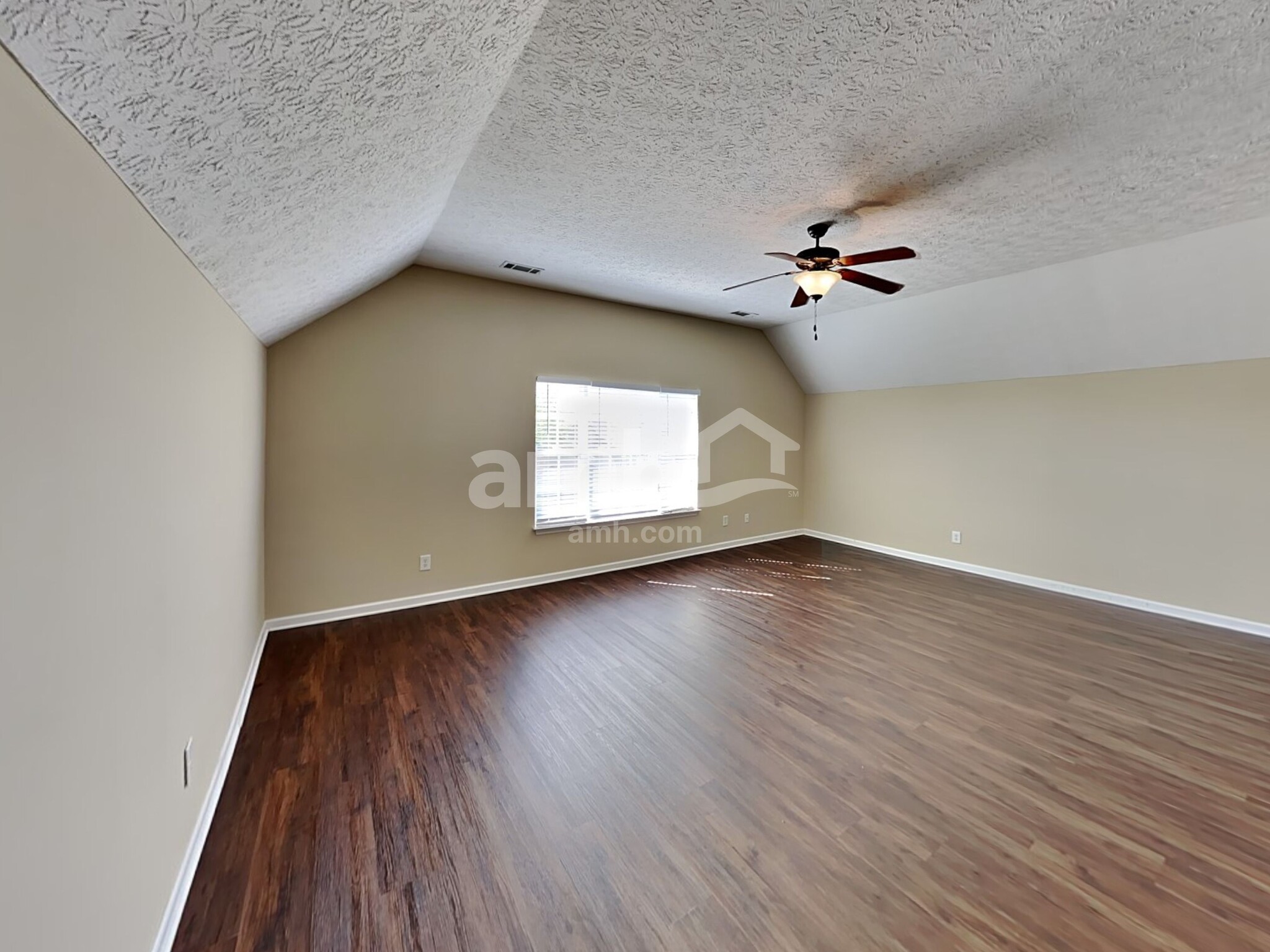Building Photo - 106 Brant Ln