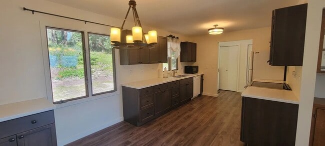 Building Photo - 110 Rimini Rd