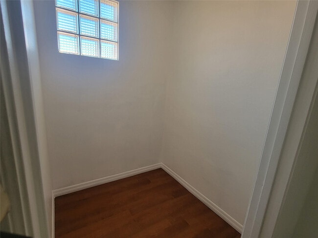 Building Photo - 1505 Harbour Side Dr