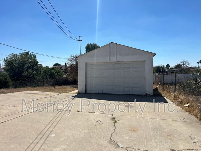 Building Photo - 5363 Bonita Dr