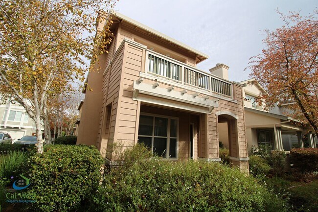 Building Photo - $6,495 - Gorgeous 2 Story 3 Bedroom 2.5 Bath Home steps away from Downtown Mountain View and Cal ...