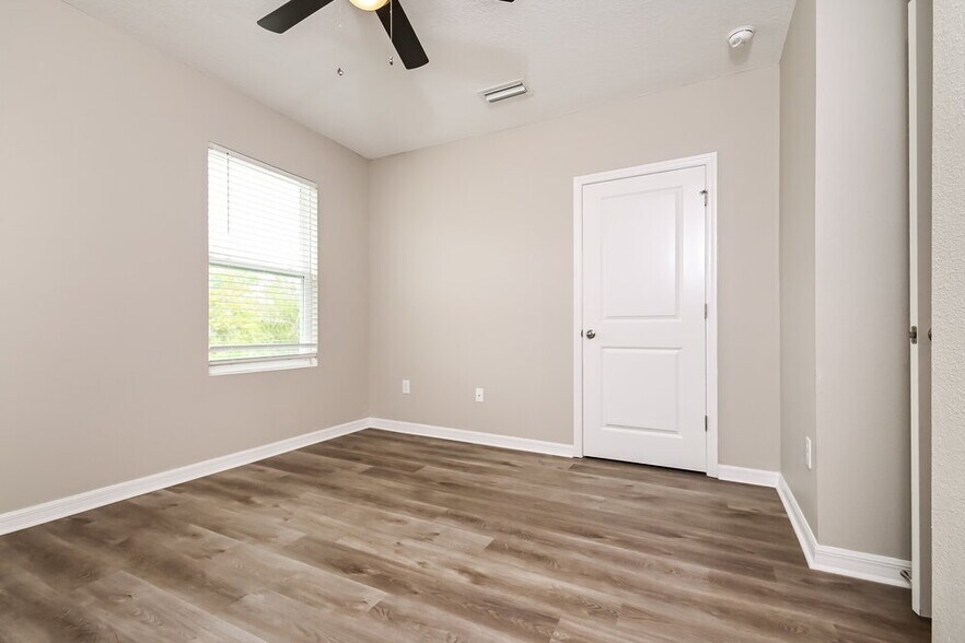 Building Photo - 5218 Willow Breeze Wy