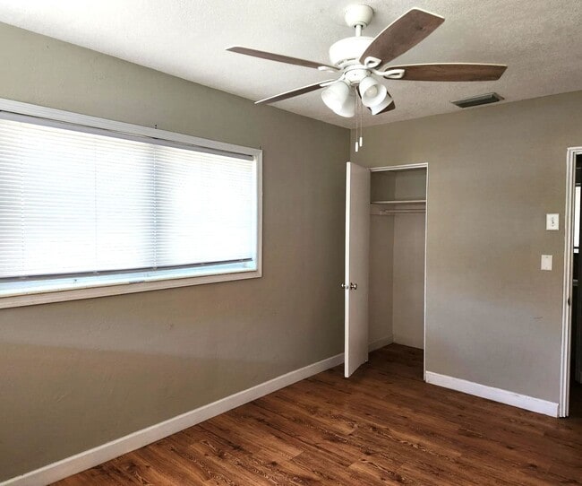 Building Photo - 1502 53rd St S