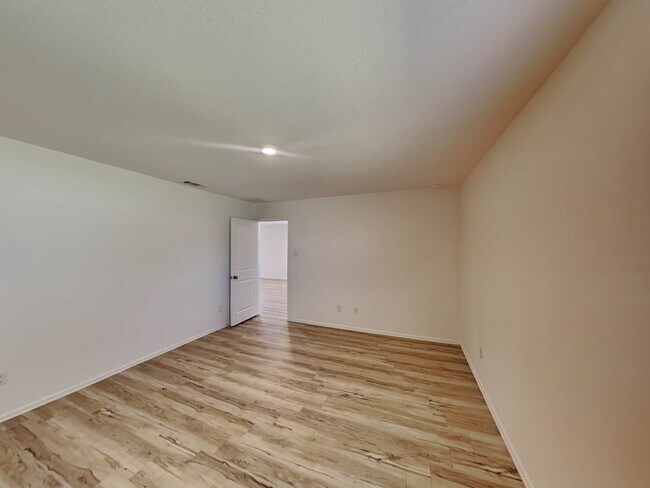 Building Photo - 22255 Stoney Ravine Dr