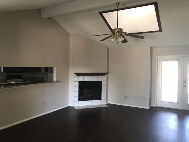 Building Photo - STELLAR HOME IN CROSS CREEK!