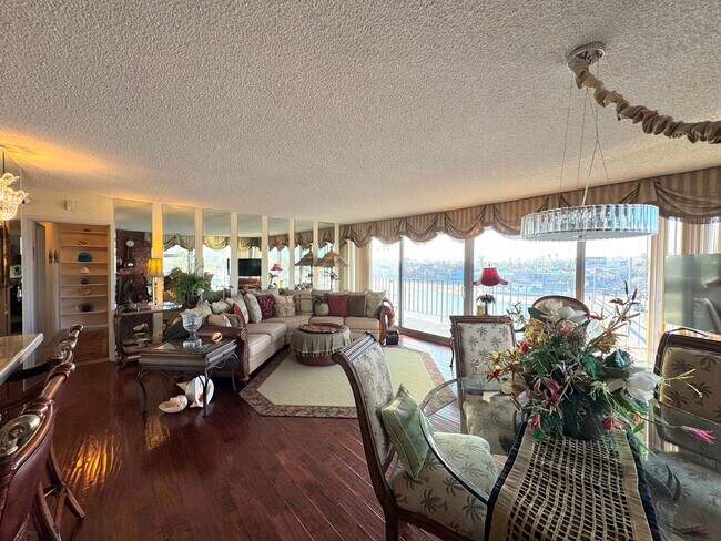 Building Photo - Waterfront Living in Naples - Furnished 2BD/2BA with Bay Views