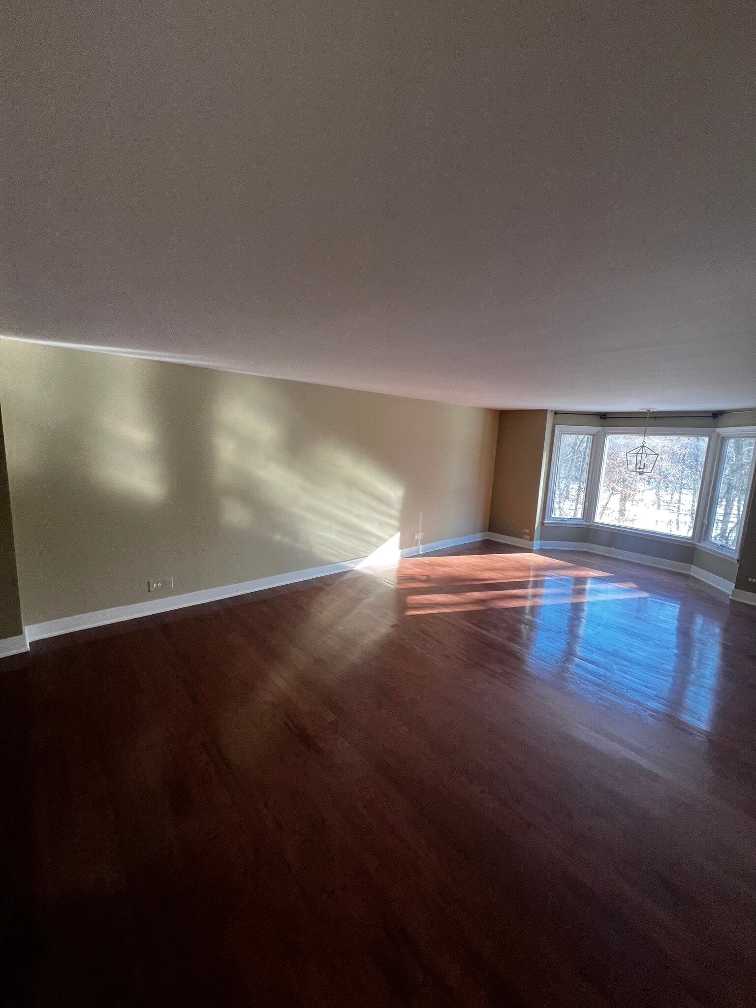 Building Photo - 2500 Windsor Mall