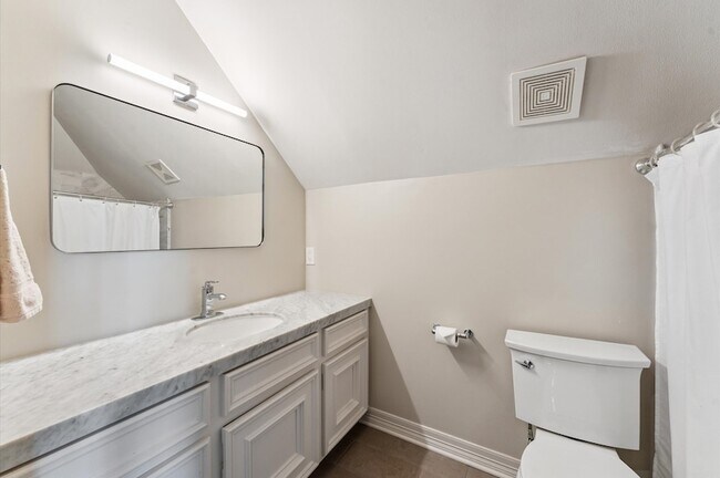 Building Photo - 7 Marilane St