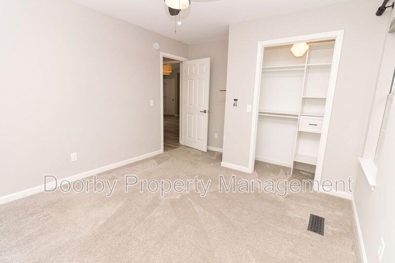 Building Photo - 6911 Gwinnett Ct