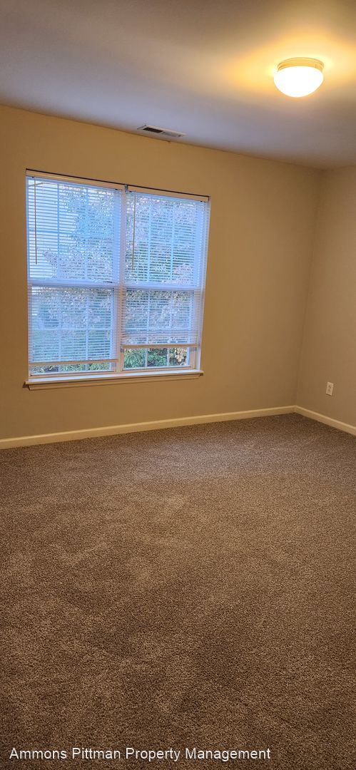 Building Photo - 3 br, 2.5 bath House - 2615 Vega Court