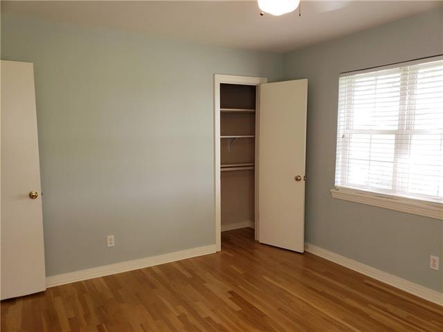 Building Photo - 585 Classen Dr