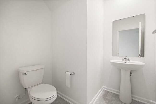 Building Photo - 4981 Worchester Dr
