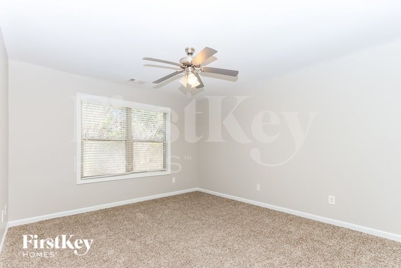 Building Photo - 115 Macalester Dr